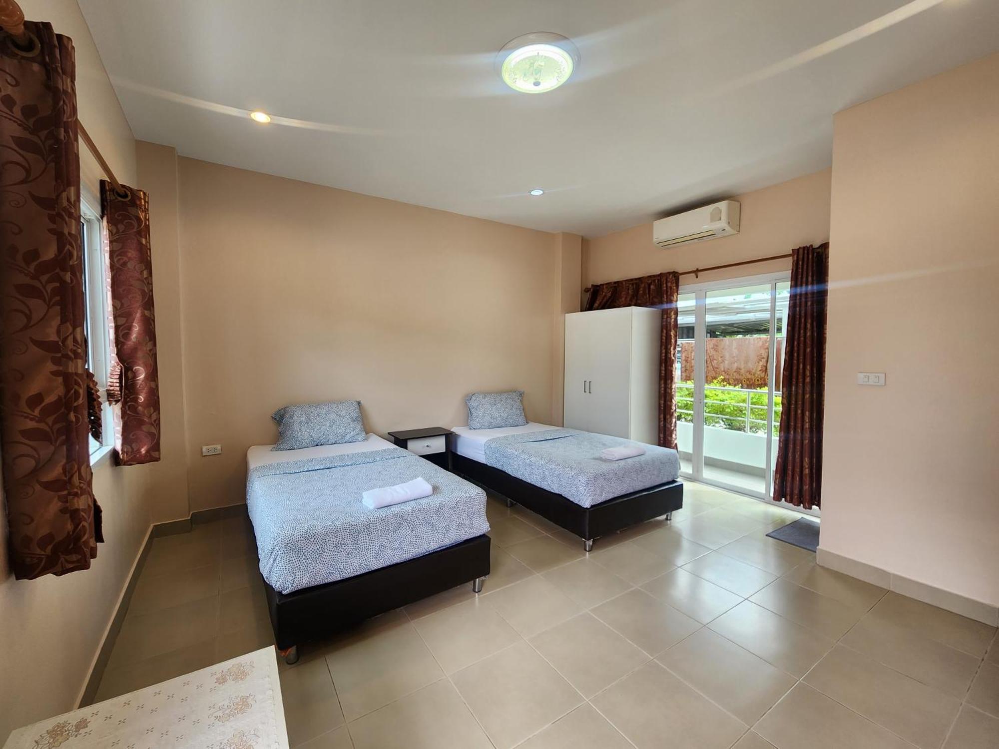 Lemae Residence เลอเม เรสซิเดนซ์ อำเภอเขาย้อย เพชรบุรี Ban Huai Krathaek Стая снимка